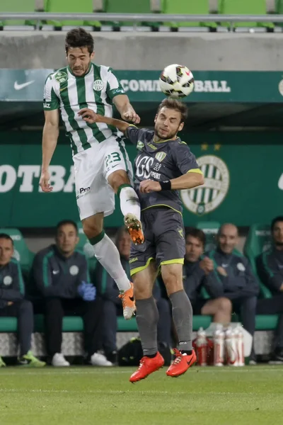 Ferencvaros vs. Haladas OTP Banco Liga jogo de futebol — Fotografia de Stock
