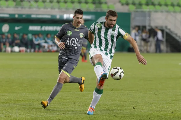 Ferencvaros vs. Haladas OTP Bank League partido de fútbol — Foto de Stock