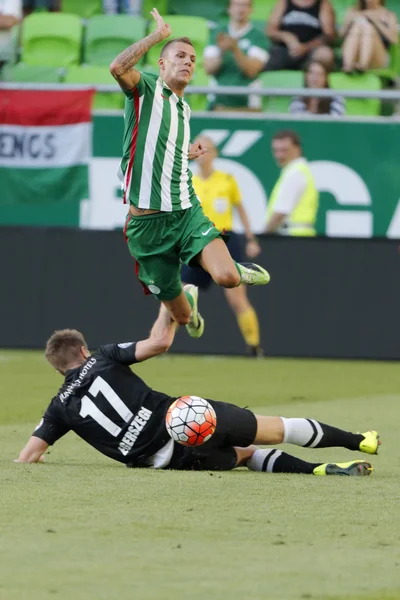 Ferencvaros vs DVTK OTP Bank League match de football — Photo