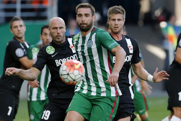 Ferencvaros vs. Dvtk Otp Bank ligan fotbollsmatch — Stockfoto