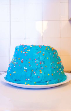 Güzel, parlak mavi, lezzetli pasta..