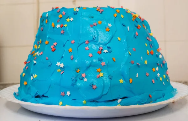 Schöne Leuchtend Blaue Leckere Kuchen — Stockfoto