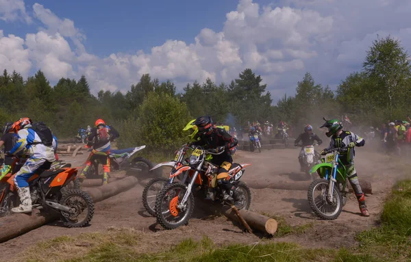 Července2021 Torzhok Vesnice Panika Oblast Tver Motorkáři Motocyklech Překonávají Překážky — Stock fotografie