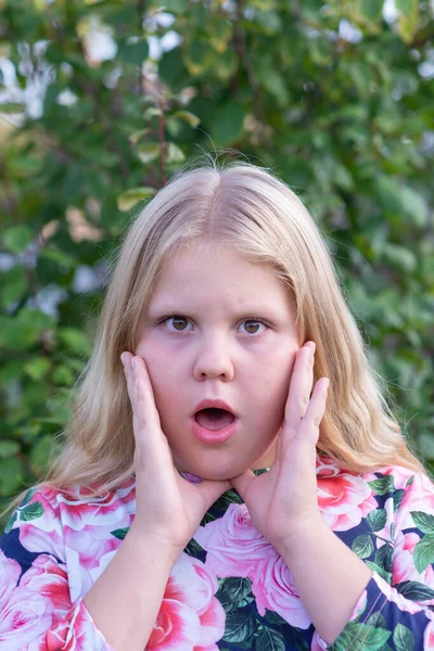 Emotions Girl Expresses Different Emotions Her Face — Stock Photo, Image