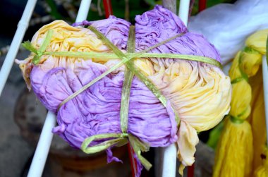 İşlem çalışma Tay insanlar kuru giysiler güneşin