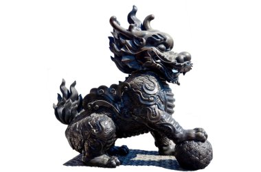 Tek boynuzlu at ejderha başlı Qilin veya kylin olarak