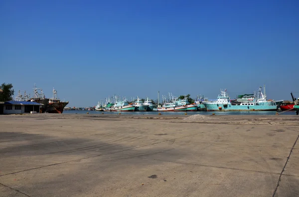 Gemi ve tekne Tha Chalom harbour adlı durdurmak — Stok fotoğraf