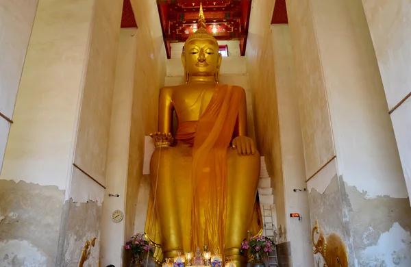 Buddha statue at Wat Pa Lelai Worawihan — Stock Photo, Image