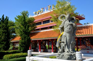 Guan Yu heykeli: Suphanburi şehir ayağı Tapınak