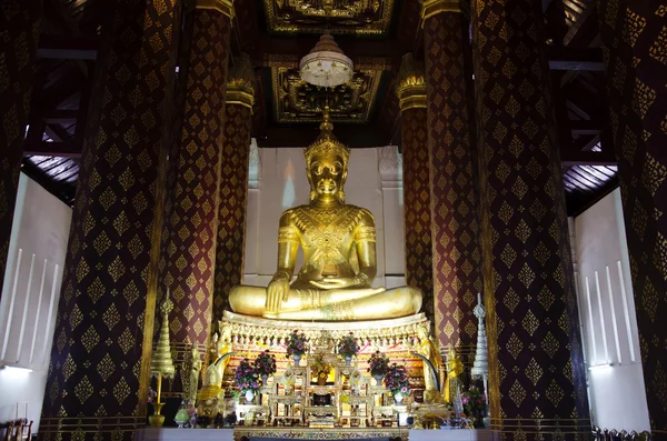 Wat Na Phra Meru atau kuil pria Na Phra untuk orang-orang berdoa di Ayutth — Stok Foto