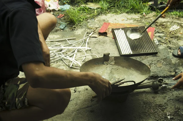 Tay insanlar Kurşun külçeler pot yerel Tay tarzı için lehim 