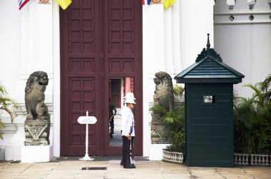 Kings (Kraliçe) Muhafız Alayı yürüyüş Wa tarafındaki onay için