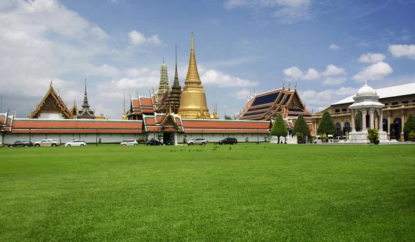 エメラルドや Wat Phra Si 籐のワット ・ プラ ・ ケオ寺院 — ストック写真