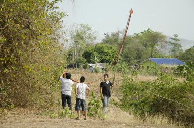 Benim ailem asılı hazırlamak için kindle Fire havai fişek puan