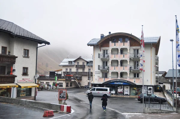 Sviçreli Yabancı Gezginler Kasım 2016 Sviçre Nin Graubunden Kentinde Samignun — Stok fotoğraf