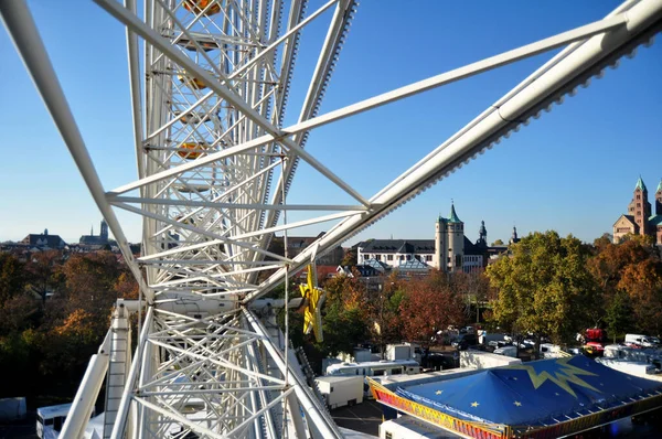 Allemagne Les Gens Les Voyageurs Famille Visitent Centre Commercial Jouent — Photo