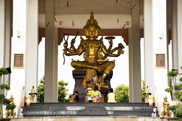 Golden Brahma Szobor Thewalai Angyal Szentély Kertben Thai Emberek Külföldi — Stock Fotó