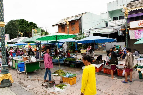 Thai Emberek Élete Helyi Piacon Élelmiszertermékek Gyümölcsök Értékesítése Zöldségek Sakae — Stock Fotó