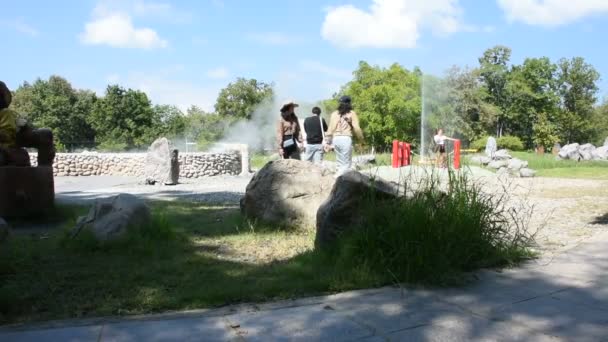 Tailandês Viajante Estrangeiro Caminhando Visita Descanso Relaxar Jardim Livre San — Vídeo de Stock