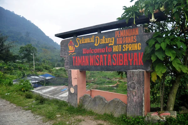 Perhatian Pemandian Air Panas Taman Wisata Sibayak Water Hot Spring — Zdjęcie stockowe