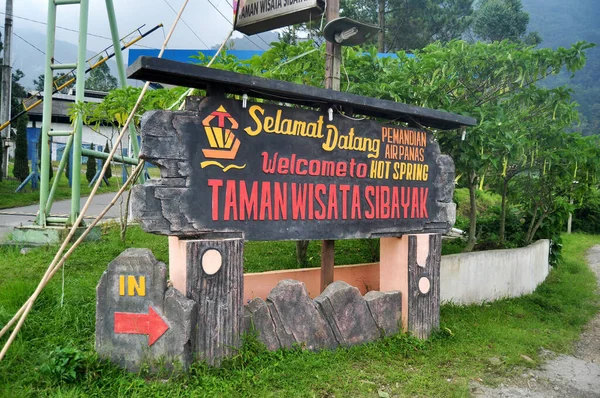 Perhatian Oder Pemandian Air Panas Taman Wisata Sibayak Wasser Heiße — Stockfoto