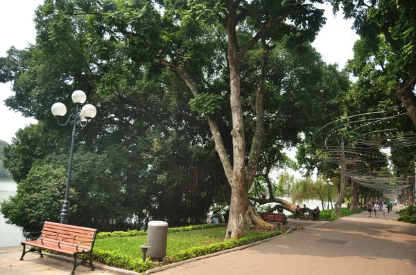 Vietnam Hanoi Kentinde Nisan 2016 Tarihinde Hoan Kiem Meydanı Ndaki — Stok fotoğraf