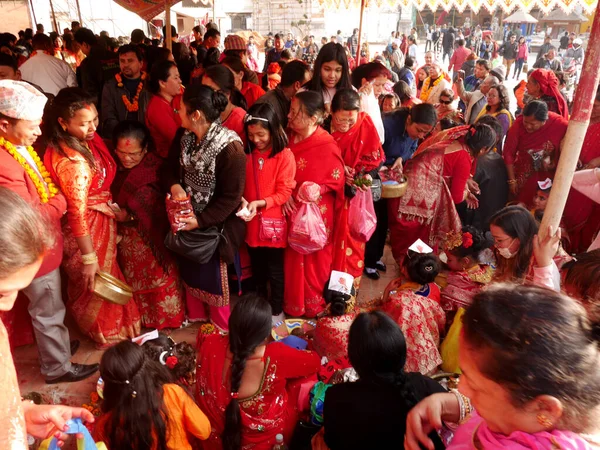 Niña Nepalí Gente Nepal Unen Proceso Selección Ritual Ceremonia Kumari — Foto de Stock