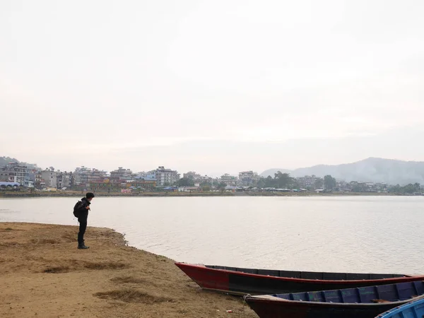 Mirador Canoa Madera Barco Nepali Flotando Phewa Tal Fewa Servicio — Foto de Stock