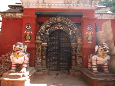 Taleju Bhawani Deju Nepal halkı ve yabancı gezginler için tapınak Basantapur Patan Bhaktapur durbar meydanındaki dua eden tanrısal meleğe 2 Aralık 2017 'de Nepal, Katmandu' da ziyaret edin.