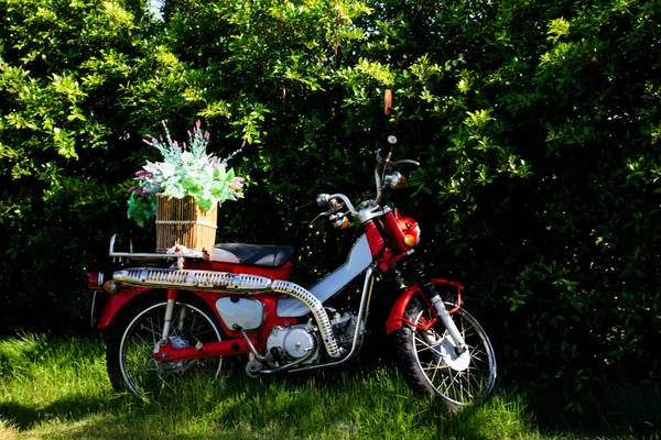 Exterior Decoration Classic Vintage Retro Red Motorcycle Furniture Modern Style — Stock Photo, Image