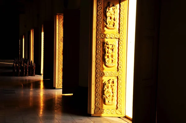 Janela Porta Arte Maha Atulawaiyan Stupa Chedi Atumashi Pagode Paya — Fotografia de Stock