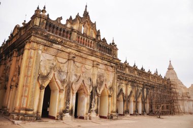Birman halkı ve yabancı gezginler için Ananda paya tapınağı pagoda chedi burma tarzı ziyaret edin. Mandalay bölgesindeki antik bir şehir olan Myanmar 'da Bagan ya da Pagan Mirası' na ibadet edin.