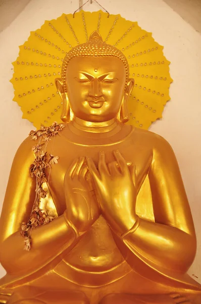 Golden Buddha Image Statue Burma Style Shwezigon Pagoda Paya Pagoda — стокове фото