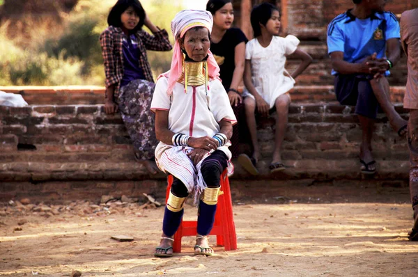 Les Groupes Ethniques Femmes Kayan Lahwi État Kayah Karen Portent — Photo