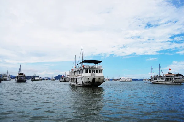 Halong Long Bay Patrimônio Mundial Unesco Destino Viagem Popular Para — Fotografia de Stock