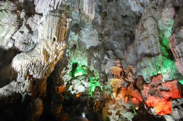 Thien Cung Nebeská Palácová Jeskyně Nejkrásnější Primitivní Nejdelší Suché Jeskyně — Stock fotografie