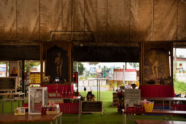 Kuman String Aikhai Gudom Gammal Staty För Thai Människor Och — Stockfoto