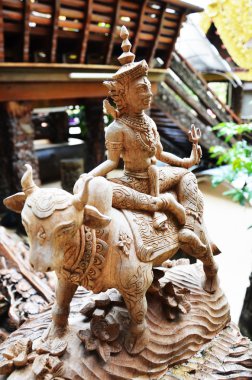 Geleneksel Tay tarzı Ahşap oyma 12 Zodiac