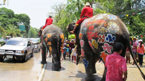 Songkran φεστιβάλ γιορτάζεται στην παραδοσιακή ημέρα του νέου έτους στο Ayutthaya, Ταϊλάνδη — Φωτογραφία Αρχείου