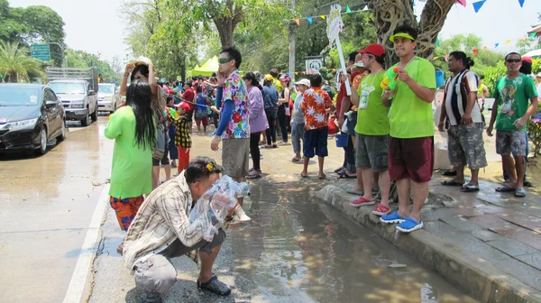 Songkran Festival is celebrated in a traditional New Year 's Day in Ayutthaya, Thailand — стоковое фото