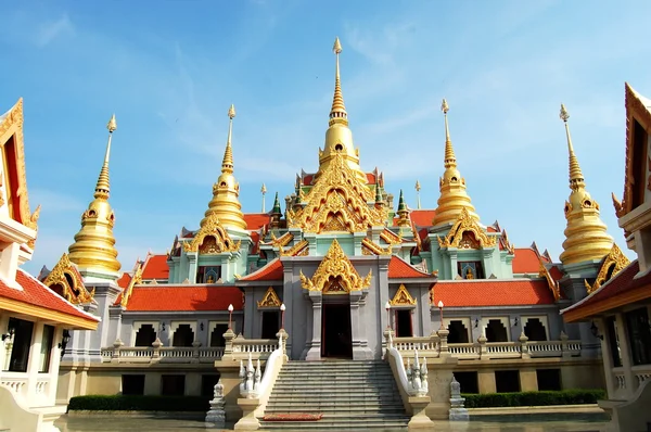 Wat Phra Mahathat chedi Pakdee Prakard. — Fotografia de Stock