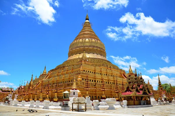 Pagode Shwezigon ou Shwezigon Paya à Bagan, Myanmar — Photo