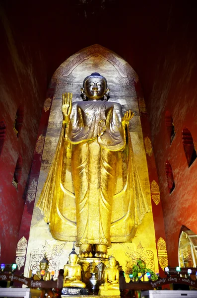 Buda heykeli resim Ananda Tapınağı'nda — Stok fotoğraf