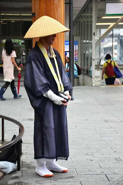 Japanese monk standing — Stock Photo, Image