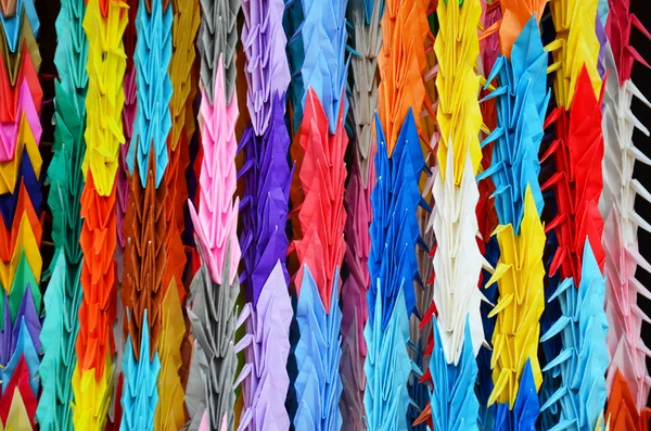 Traditional Japanese Thousand origami cranes for japan call Senb — Stock Photo, Image