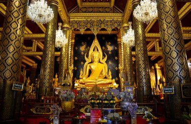 Tay insanlar Buda heykeli adı Phra phuttha chinnarat, dua