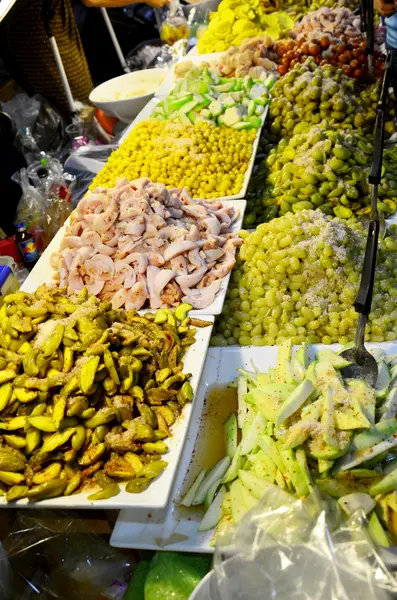 Conservación de frutas y estilo tailandés en escabeche, el desse de frutas favorito —  Fotos de Stock