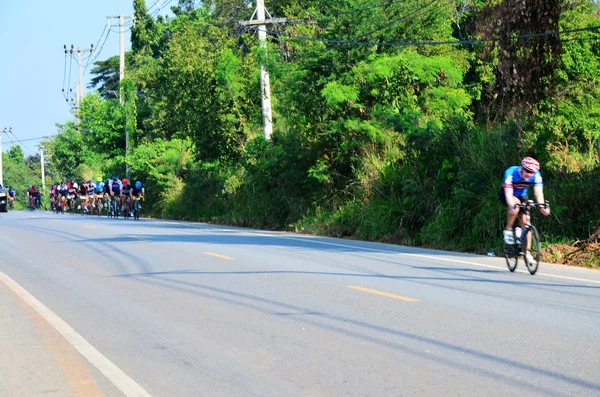 Thai people biking bicycle in race at Khao Yai — Stock Photo, Image