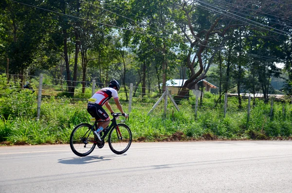 Thajci cyklistických kol v závodě na Khao Yai — Stock fotografie