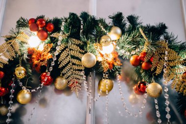 Noel ağacı ve Noel süslemeleri